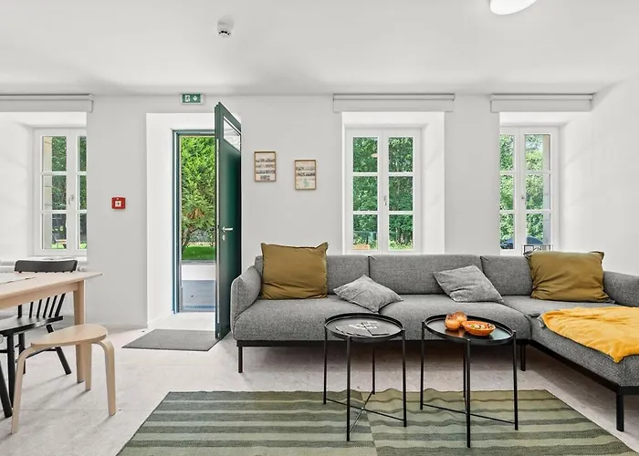 בית נופש Lasauvage 84 *